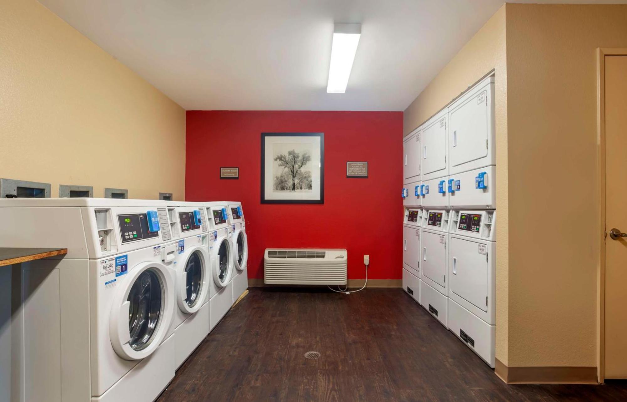 Extended Stay America Suites - San Diego - Mission Valley - Stadium Buitenkant foto